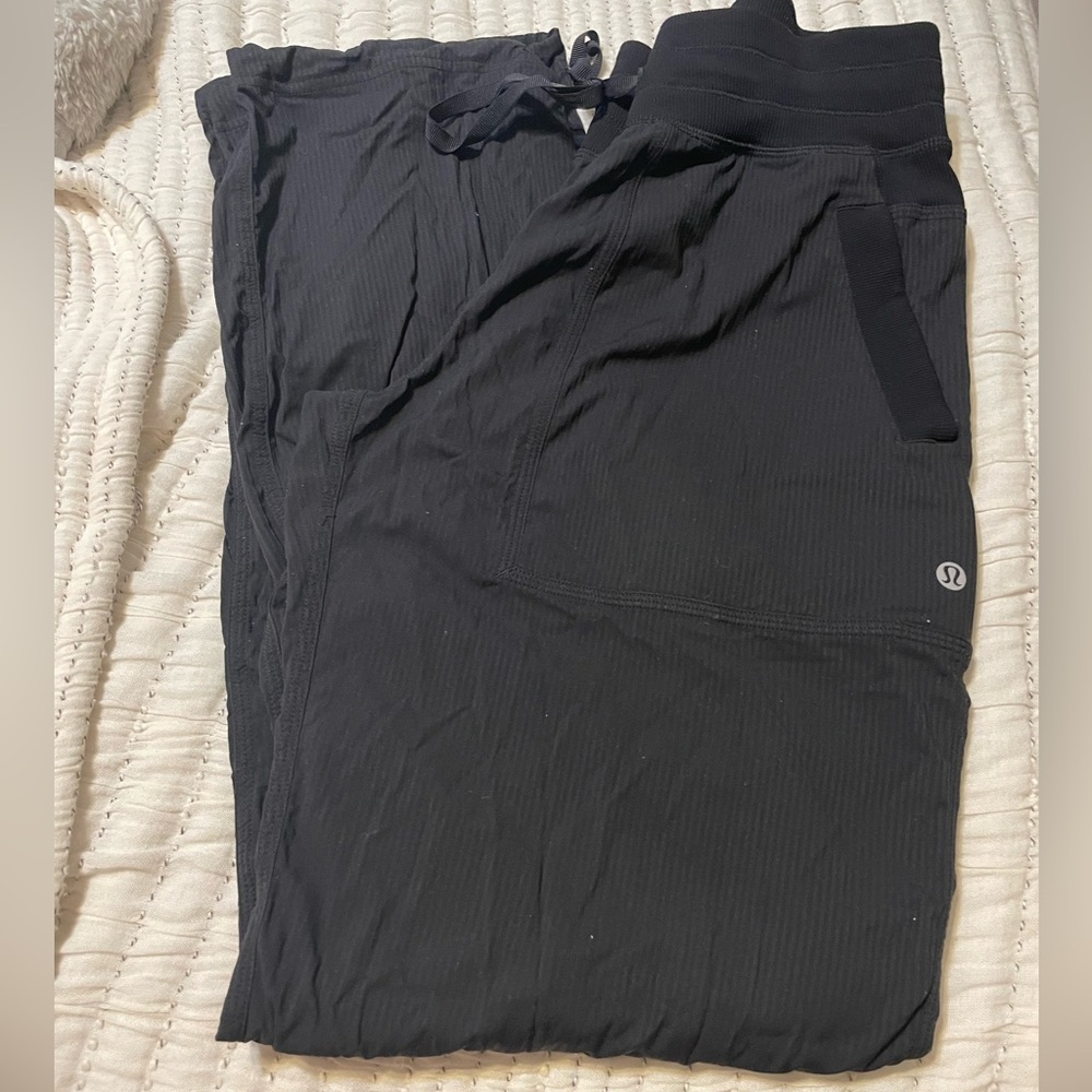 Lululemon Dance Studio Mid-Rise Pants Regular- Size 8- Black